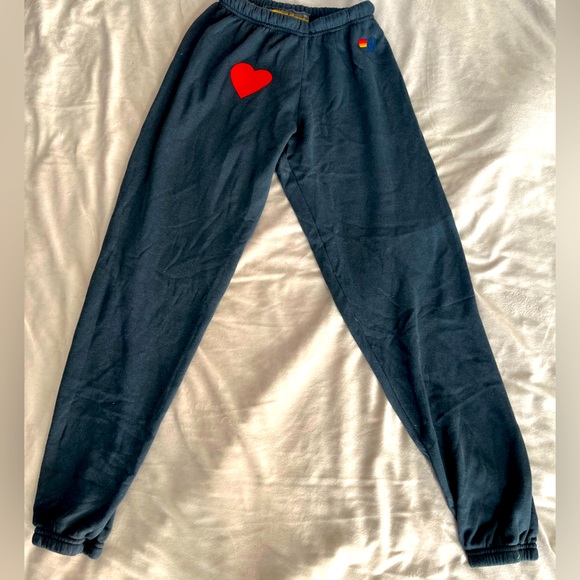 - NWT Aviator Nation Heart Embroidery Sweatpants Small - Picture 1 of 4